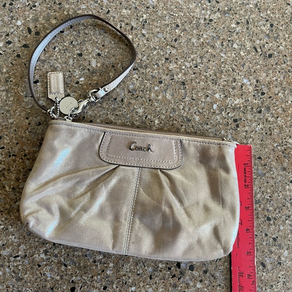 COACH purse - Picture 5 of 6